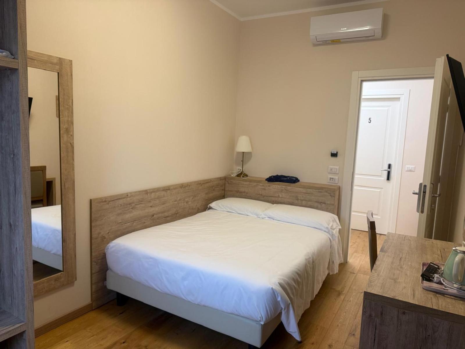 Guesthouse Central Station Group - Via Ponte Seveso 18 Milan Luaran gambar