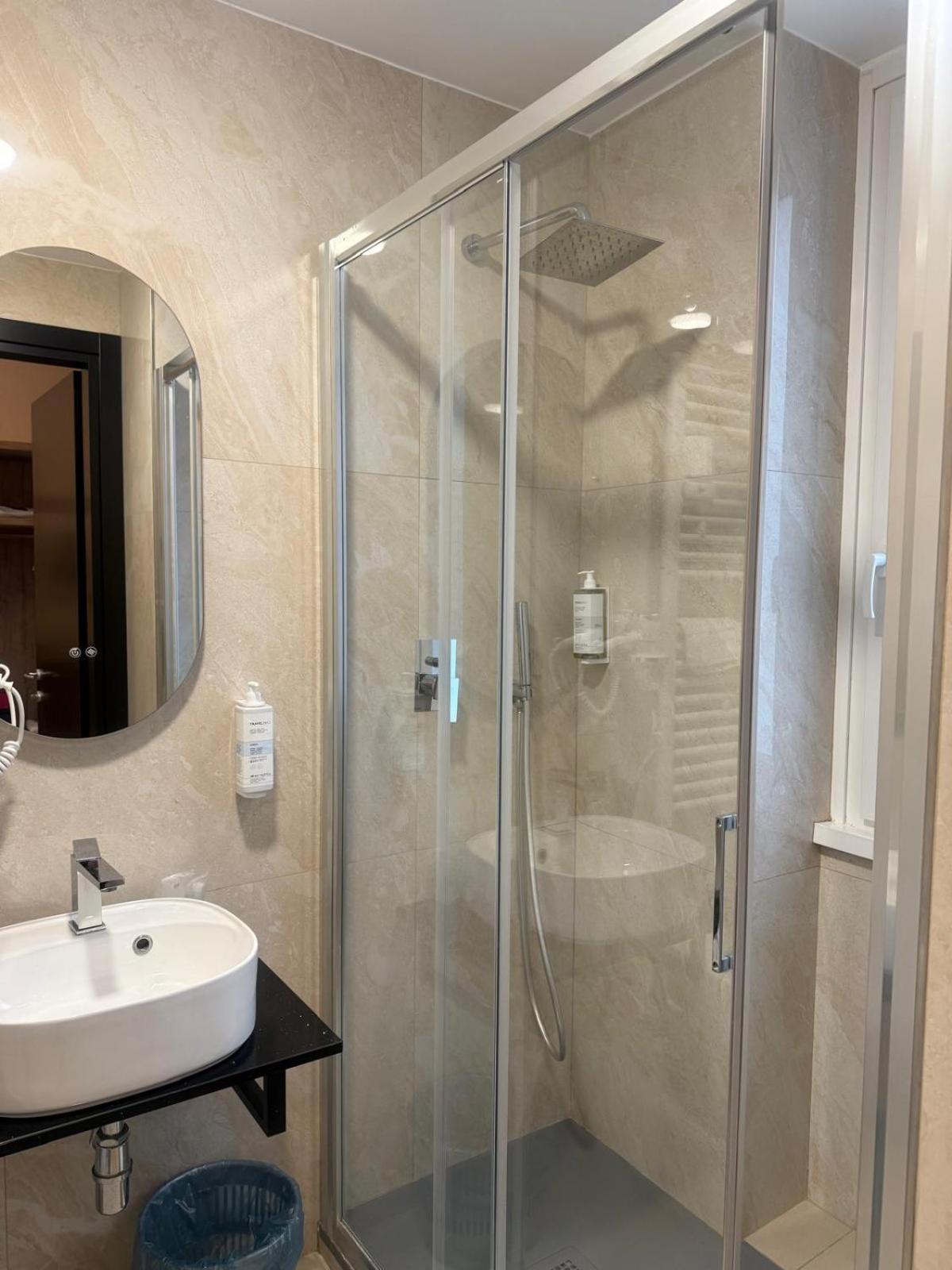 Guesthouse Central Station Group - Via Ponte Seveso 18 Milan Luaran gambar